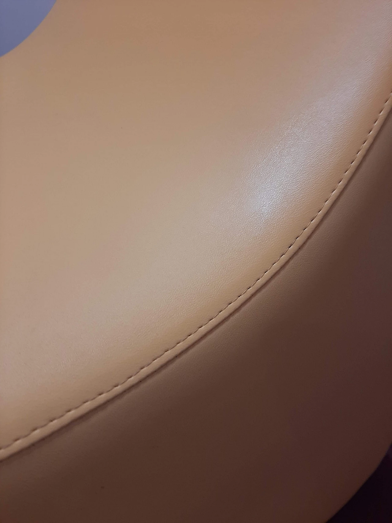 Poltrona Stones in pelle di Fulvio Bulfoni per La Cividina 1469358