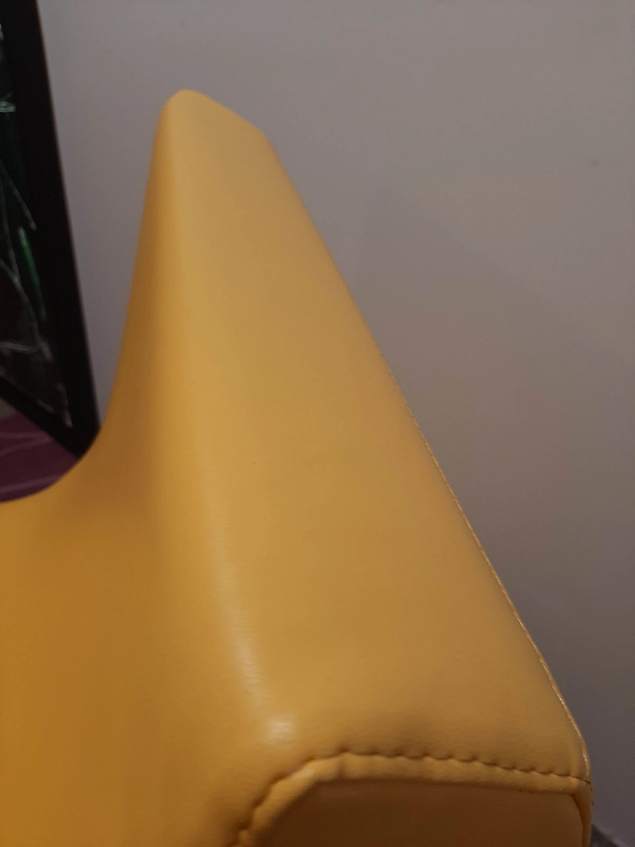 Poltrona Stones in pelle di Fulvio Bulfoni per La Cividina 1469359