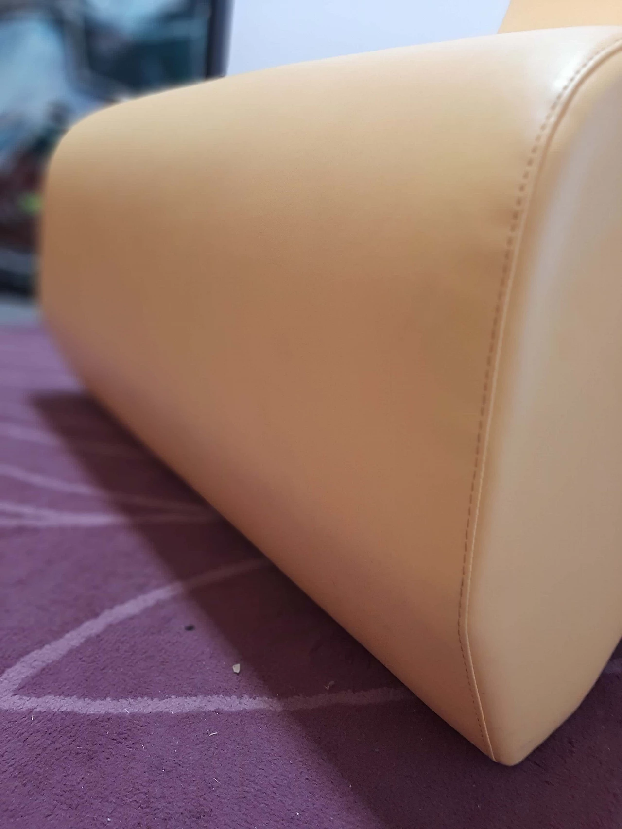 Poltrona Stones in pelle di Fulvio Bulfoni per La Cividina 1469371