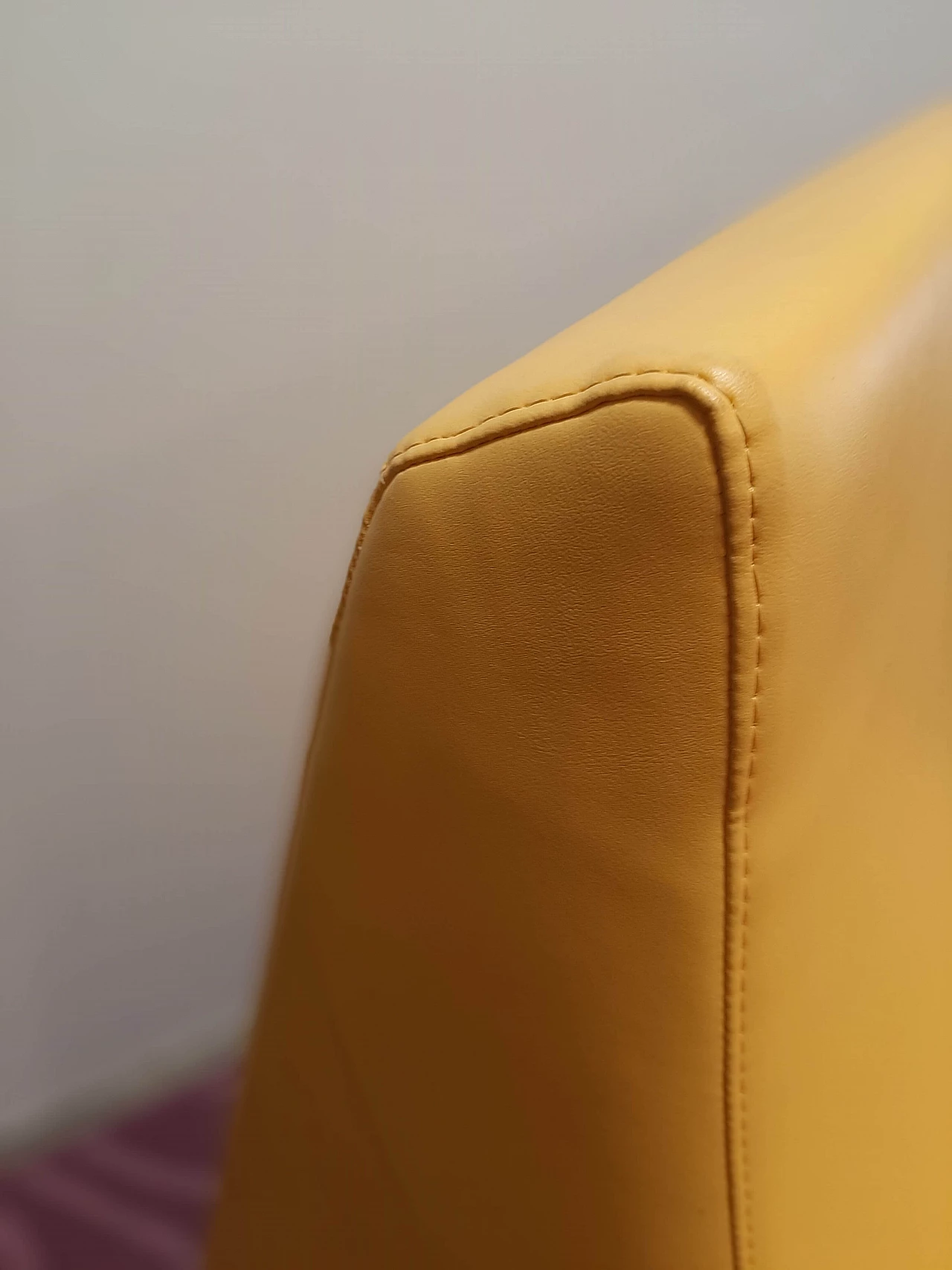 Poltrona Stones in pelle di Fulvio Bulfoni per La Cividina 1469386