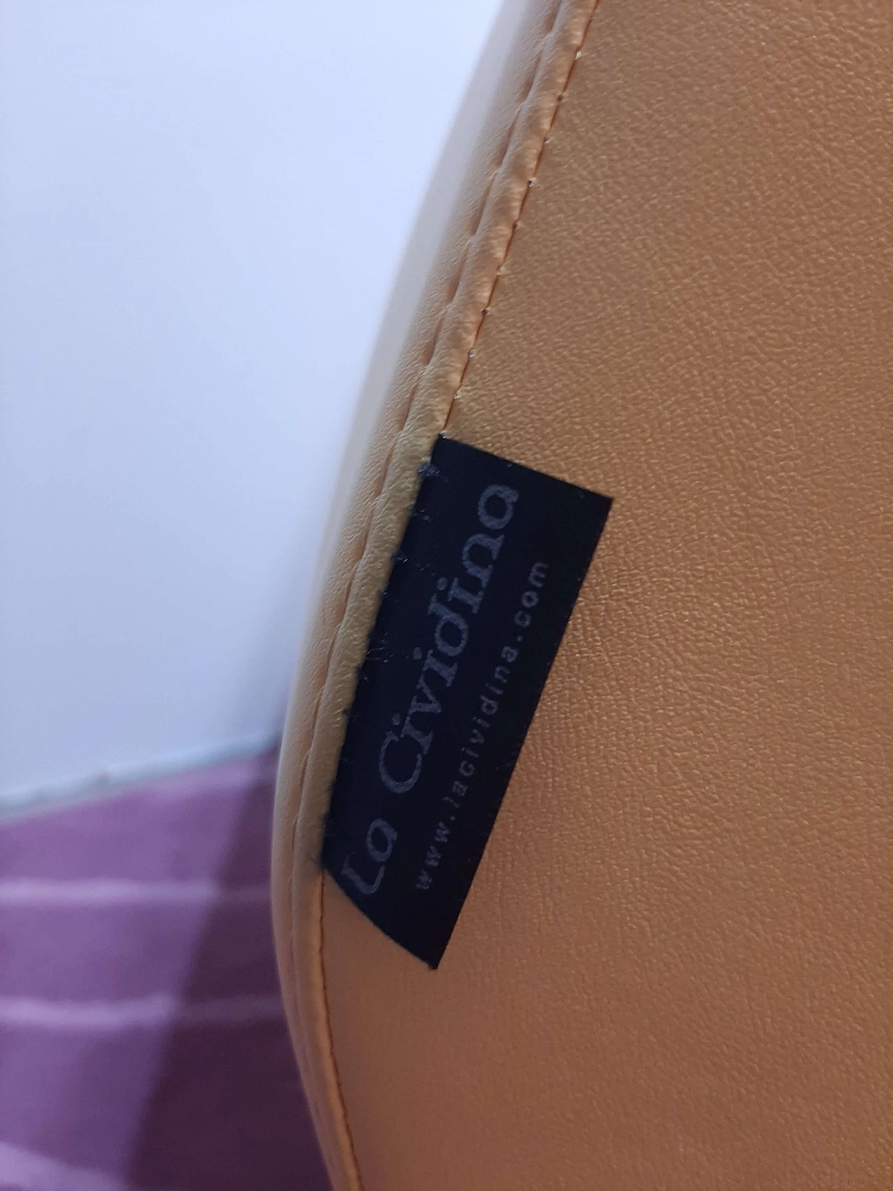 Poltrona Stones in pelle di Fulvio Bulfoni per La Cividina 1469401