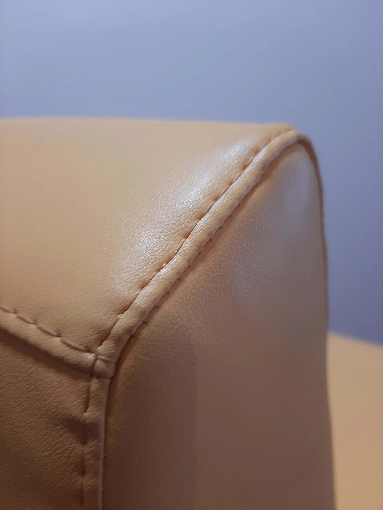 Poltrona Stones in pelle di Fulvio Bulfoni per La Cividina 1469422