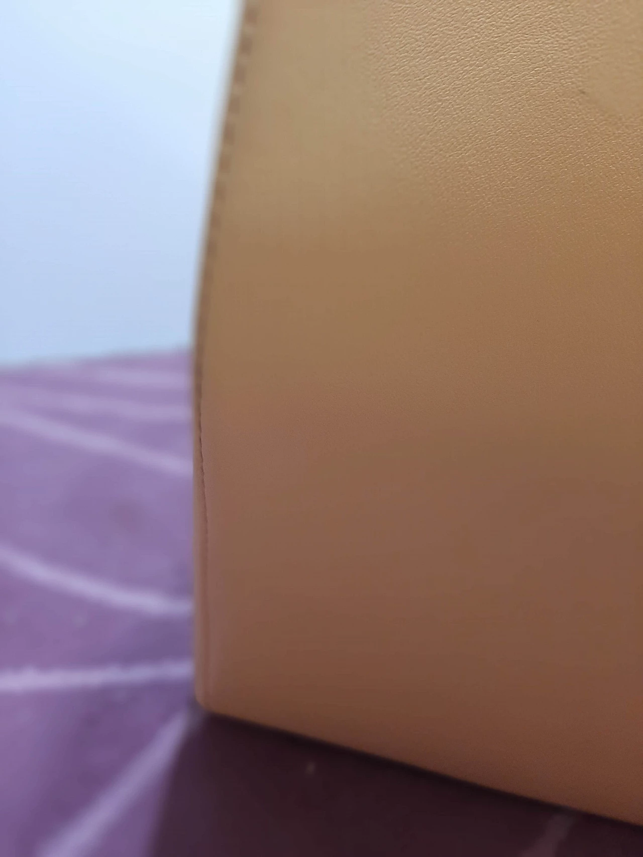 Poltrona Stones in pelle di Fulvio Bulfoni per La Cividina 1469424