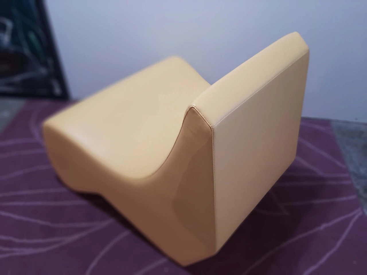 Poltrona Stones in pelle di Fulvio Bulfoni per La Cividina 1469434