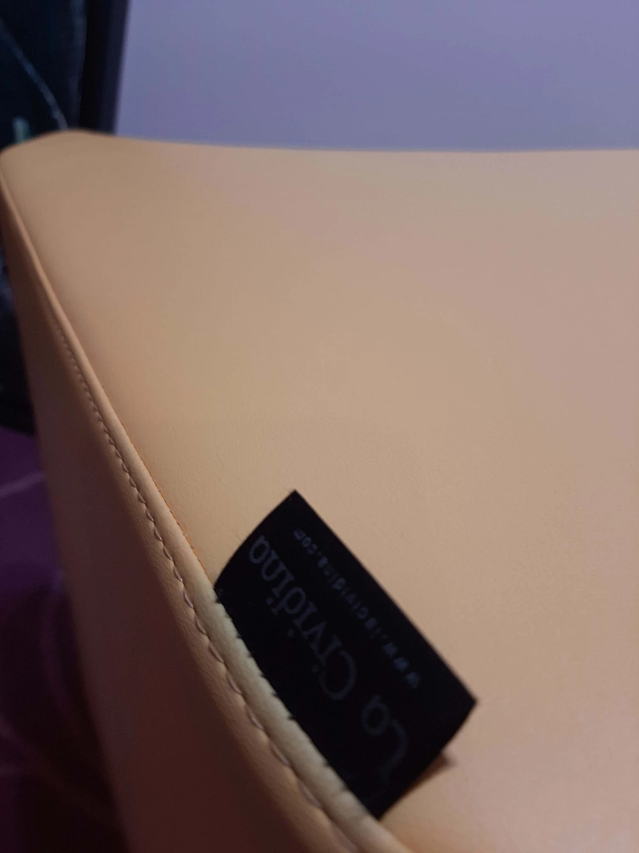 Poltrona Stones in pelle di Fulvio Bulfoni per La Cividina 1469442