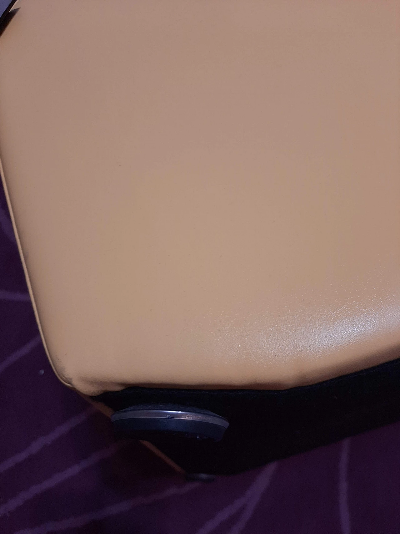 Poltrona Stones in pelle di Fulvio Bulfoni per La Cividina 1469457