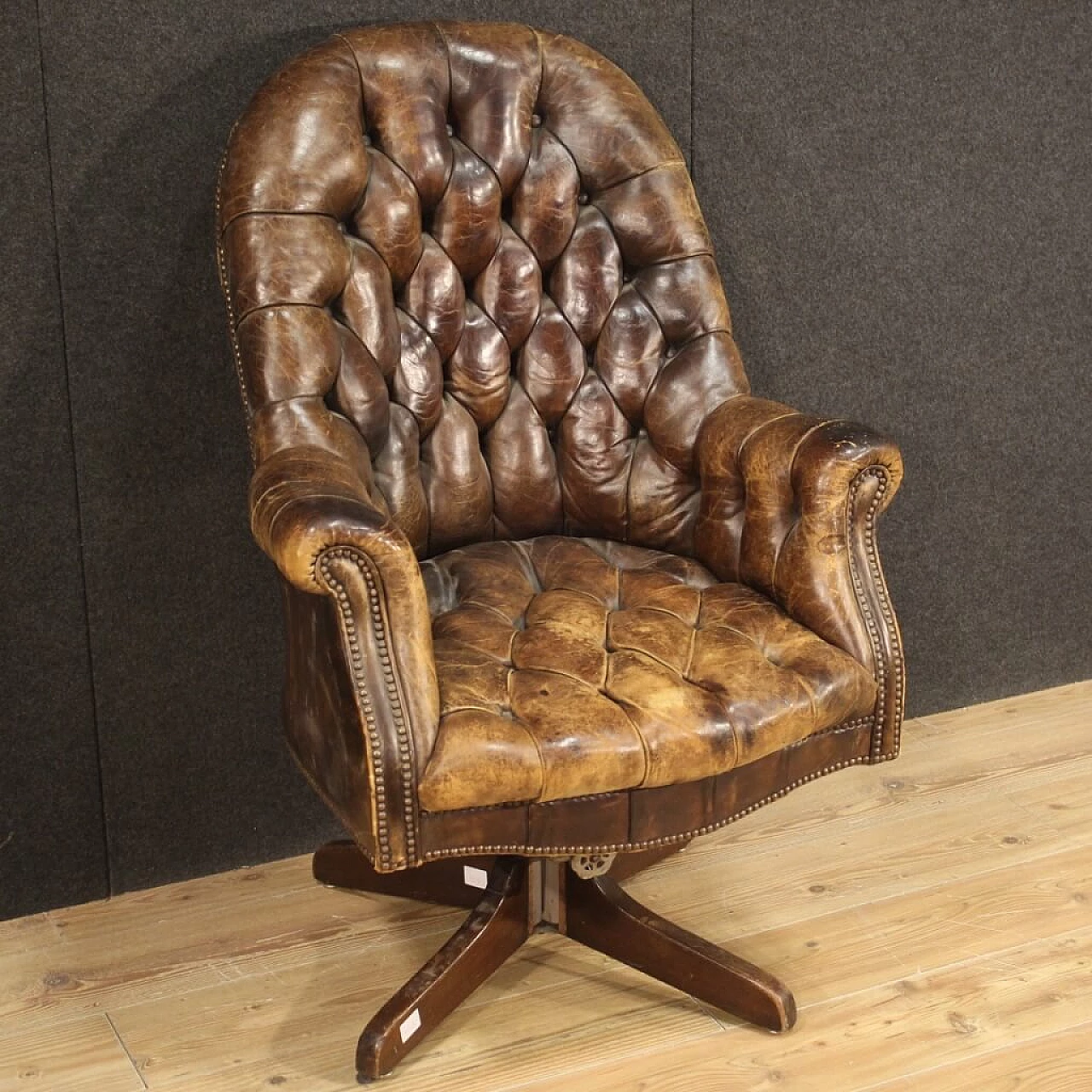 Leather armchair with capitonné manufacture, 1930s 1470780
