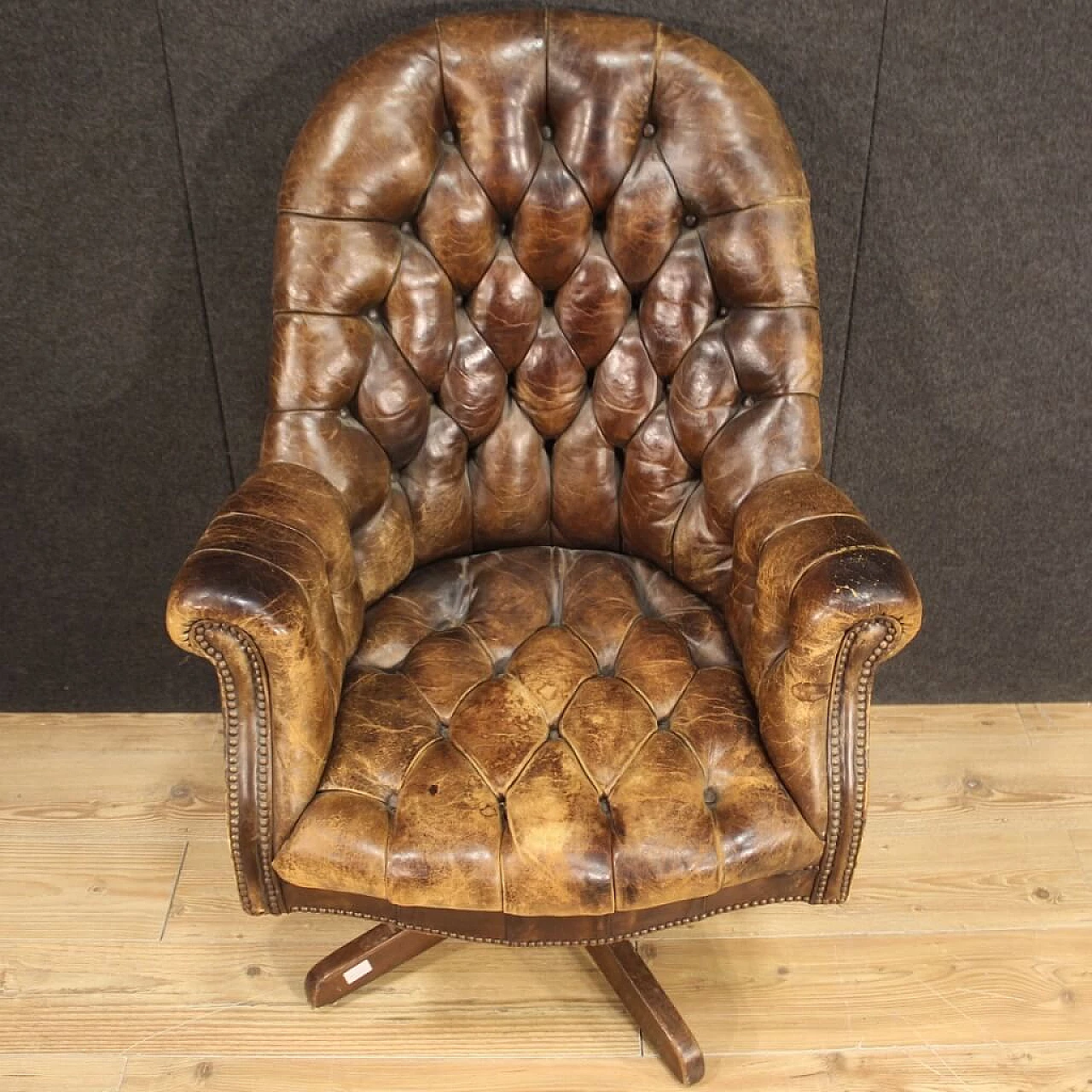 Leather armchair with capitonné manufacture, 1930s 1470783