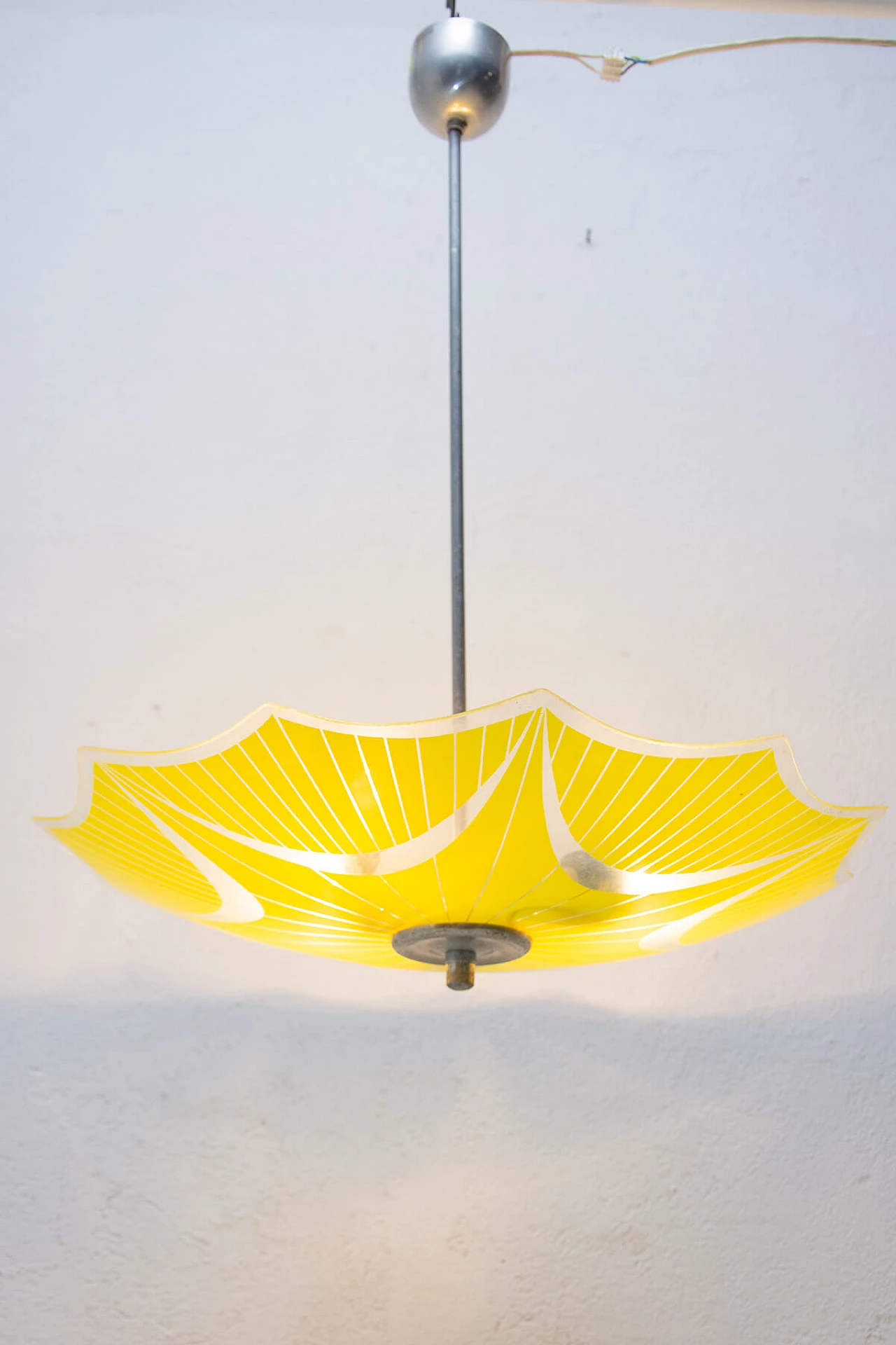 Flower-shaped chandelier, 1960s 1473089