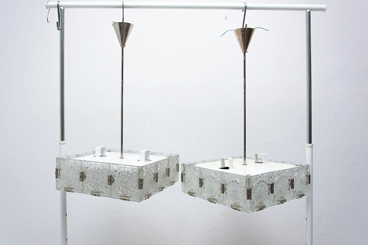 Lampadario in vetro e acciaio cromato di Kamenický Šenov, anni '70 1473641