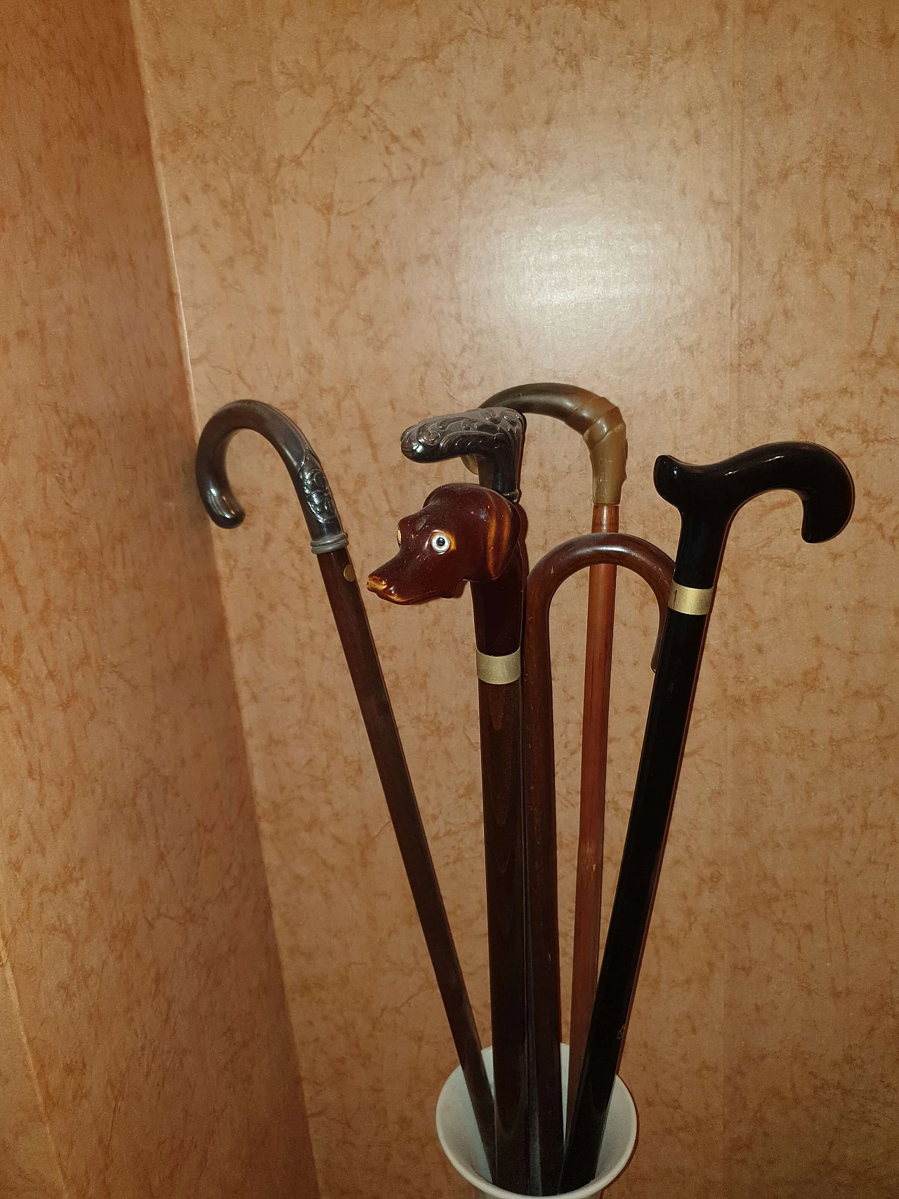 9 Walking sticks with silver handles, 1980s 1474468