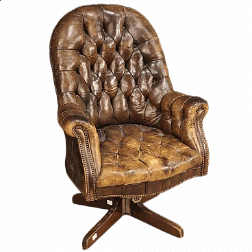 Leather armchair with capitonné manufacture, 1930s
