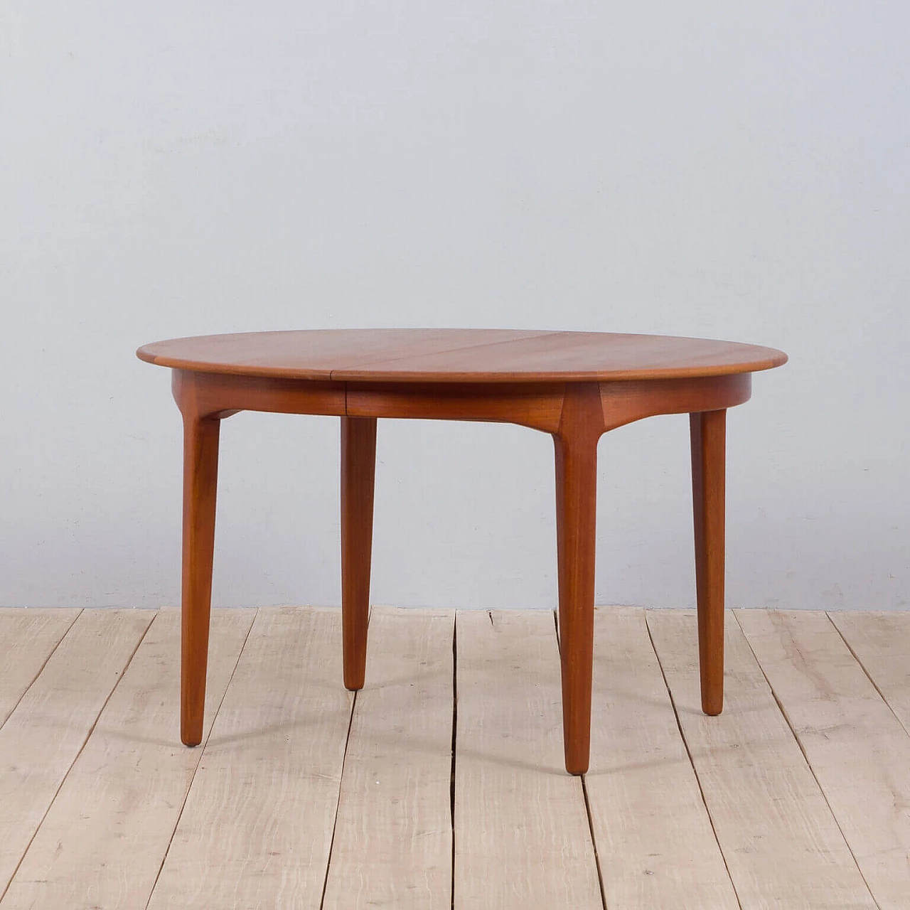 Round extendable table model 62 in teak by Henning Kjaernulf For Sorø Stolefabrik, 60s 1476101