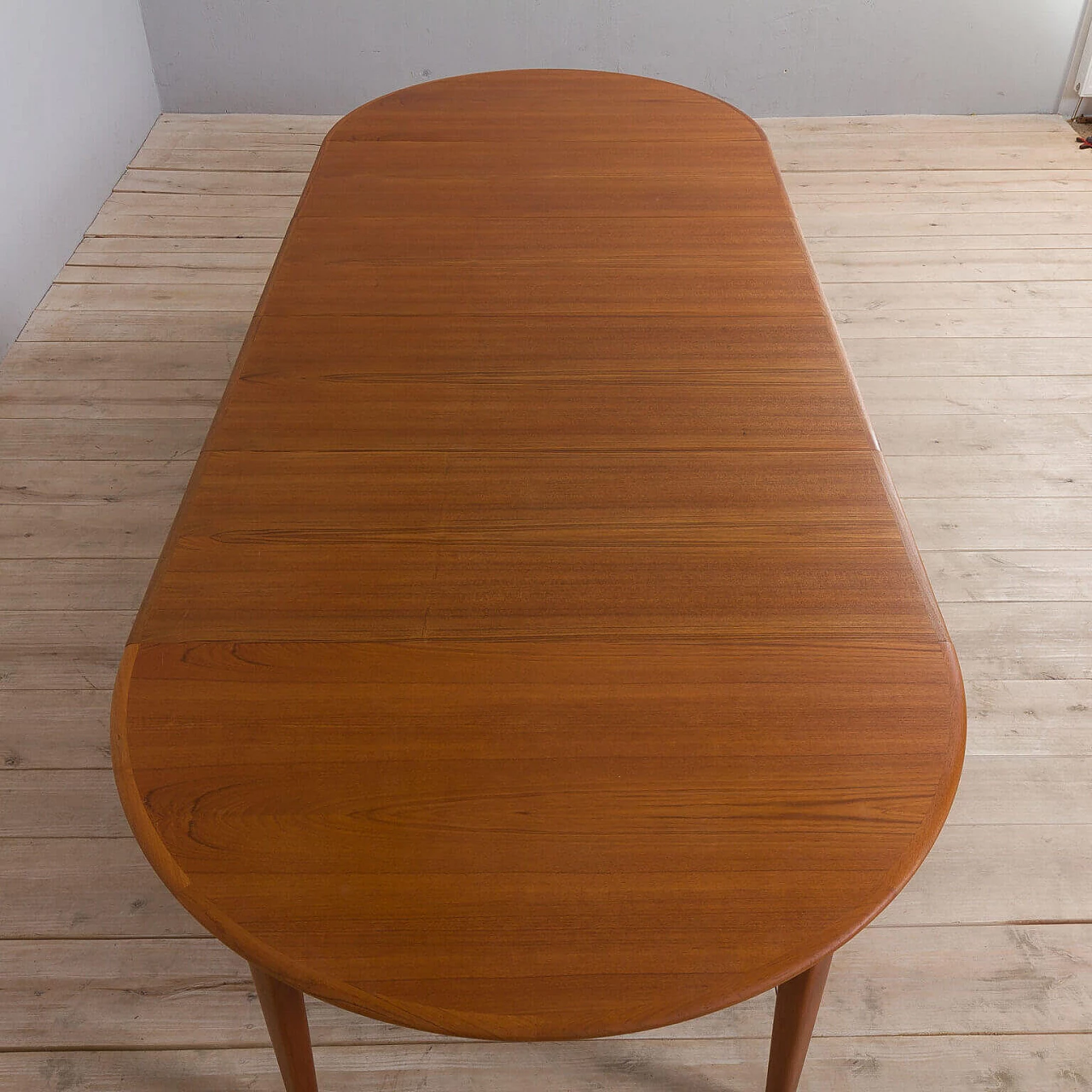 Round extendable table model 62 in teak by Henning Kjaernulf For Sorø Stolefabrik, 60s 1476105