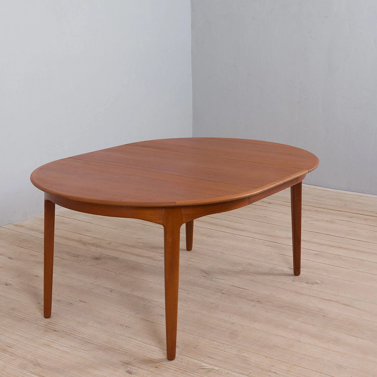Round extendable table model 62 in teak by Henning Kjaernulf For Sorø Stolefabrik, 60s 1476110