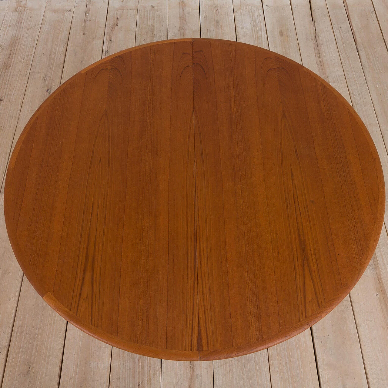 Round extendable table model 62 in teak by Henning Kjaernulf For Sorø Stolefabrik, 60s 1476118