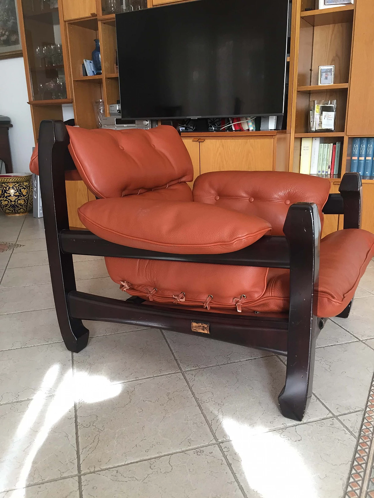 Samurai ebony and leather couch and pair of armchair by Luciano Frigerio, 1970s 1476955