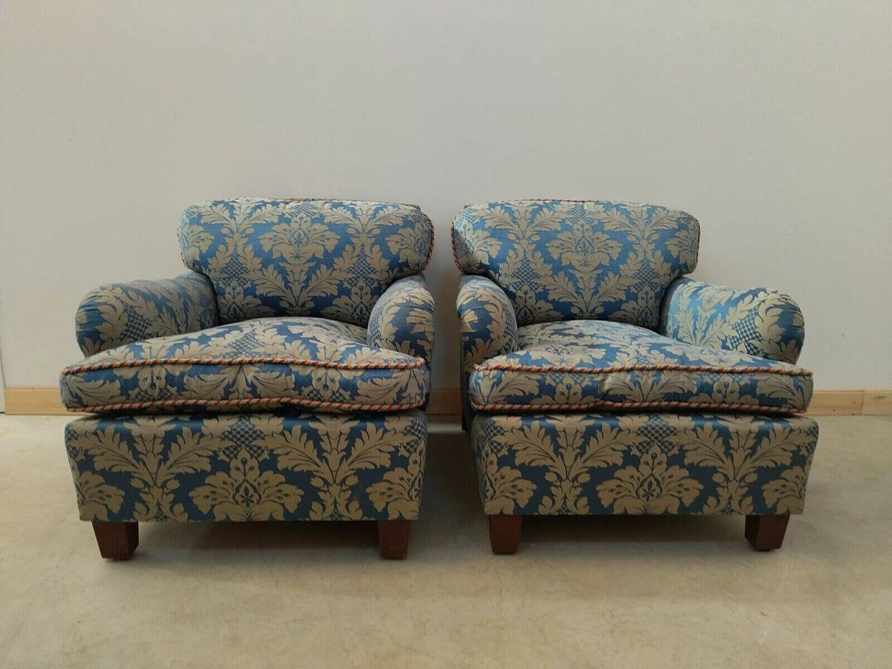 Pair of armchairs in damask fabric and wood, 40s 1477012