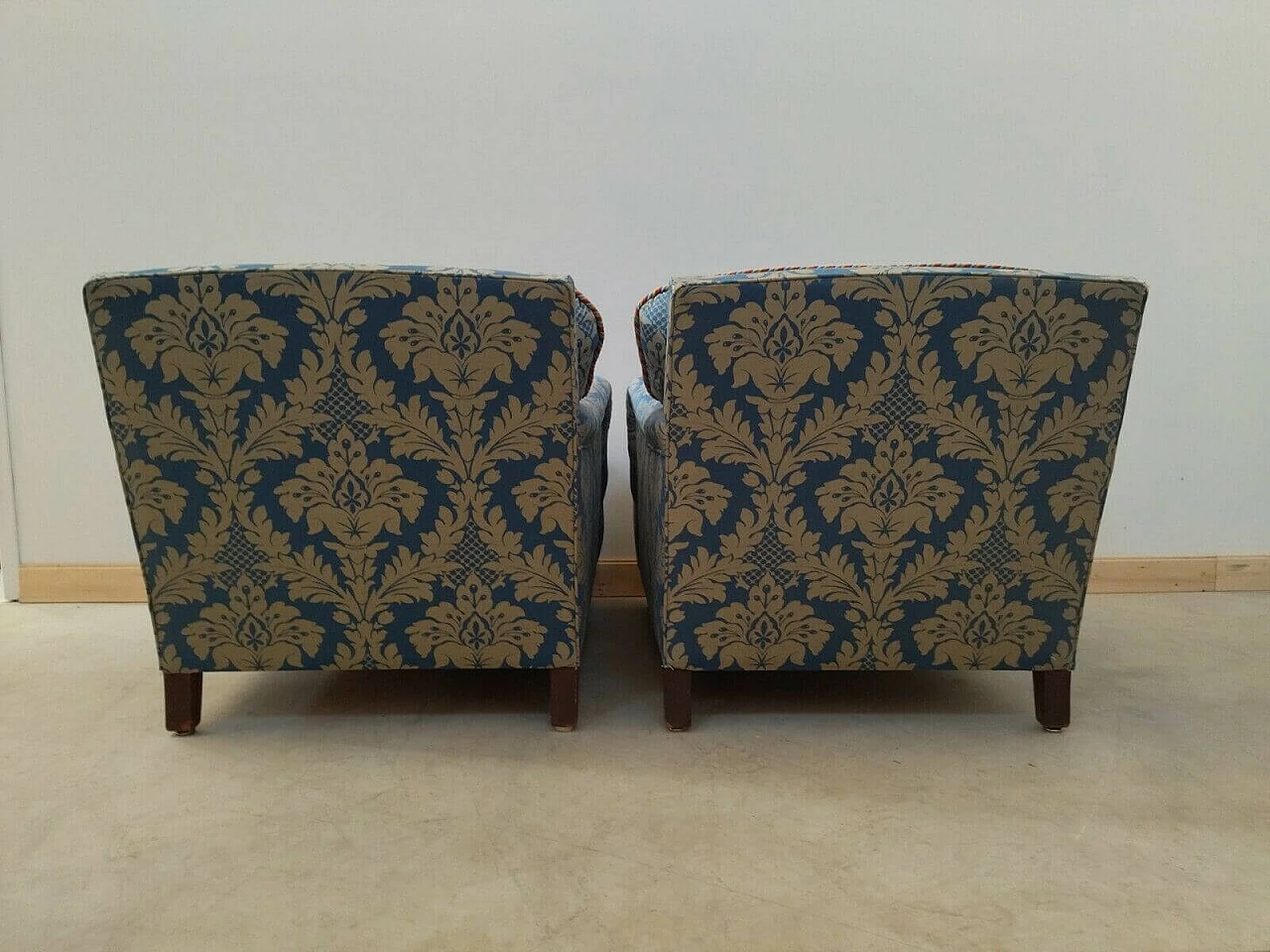 Pair of armchairs in damask fabric and wood, 40s 1477014