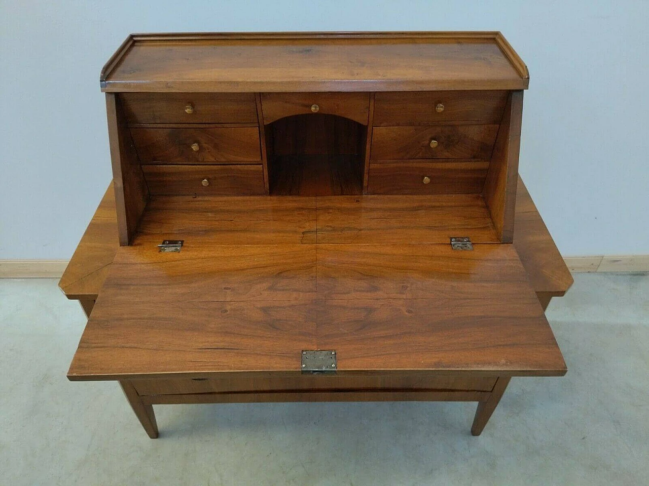 Direttorio flap desk in walnut and bronze, 18th century 1477227