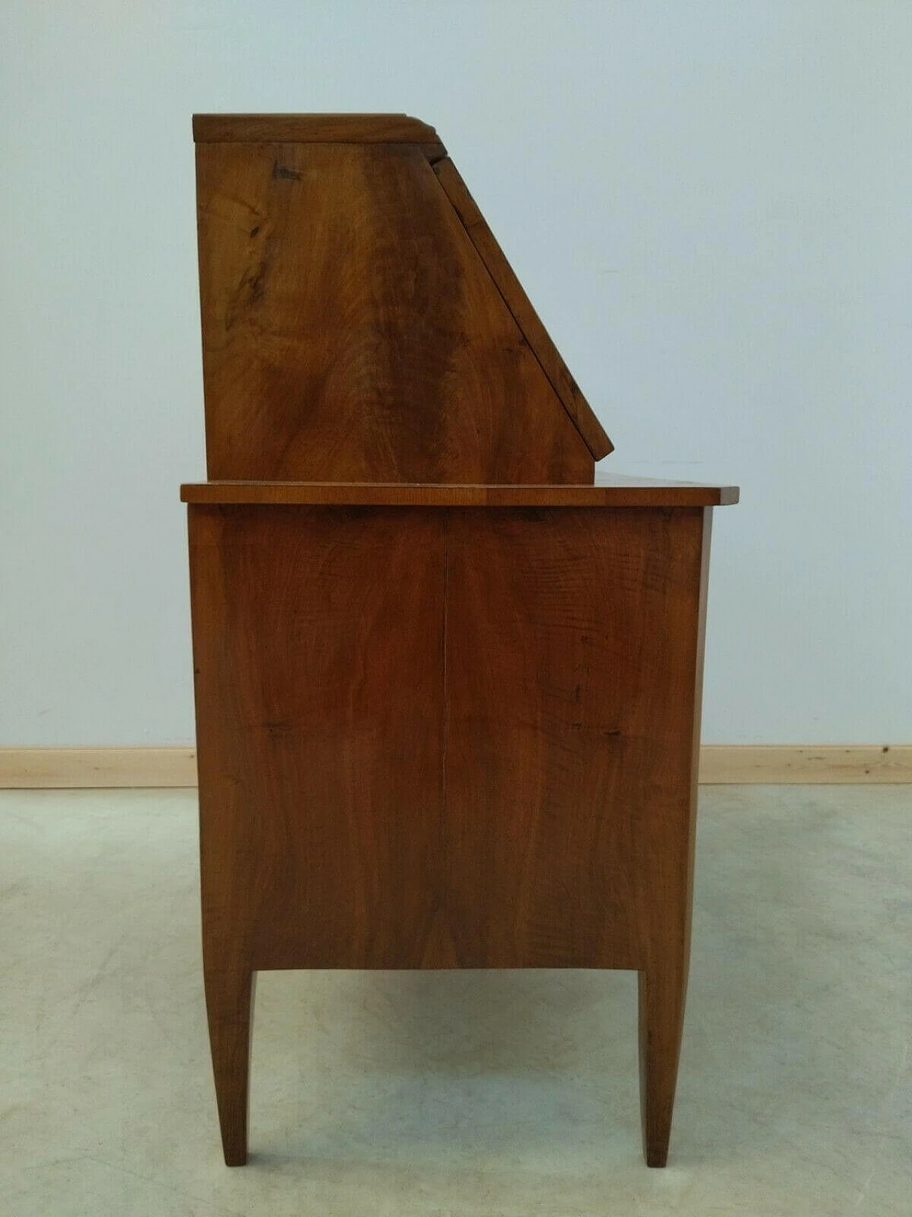 Direttorio flap desk in walnut and bronze, 18th century 1477233