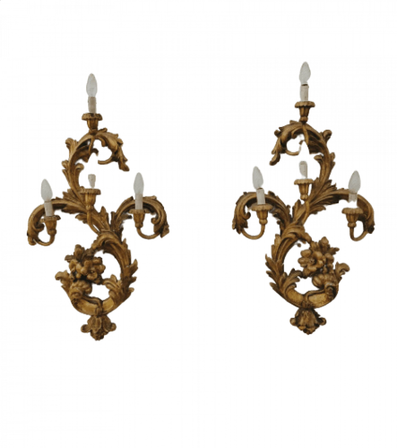 Pair of Baroque style wall lights in carved and gilded wood, 20s 1477351