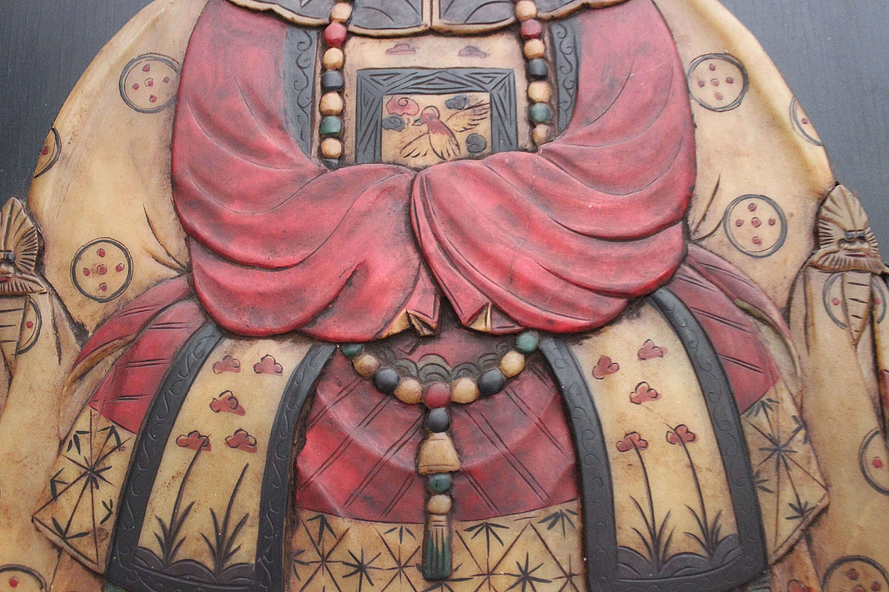 Pannello in legno ebanizzato con figura di imperatrice, anni '50 1480243
