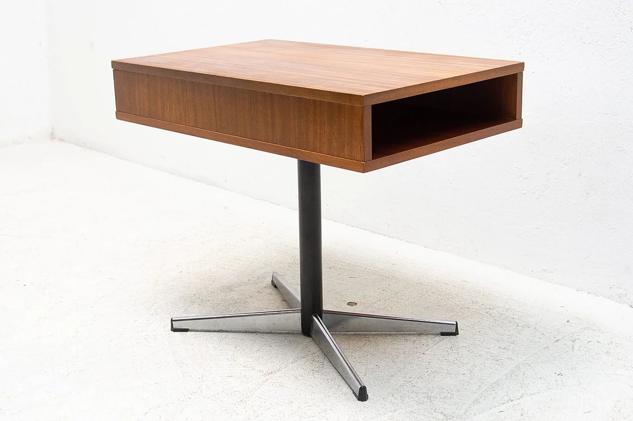 Tavolino girevole per TV in mogano, anni '70 1480356