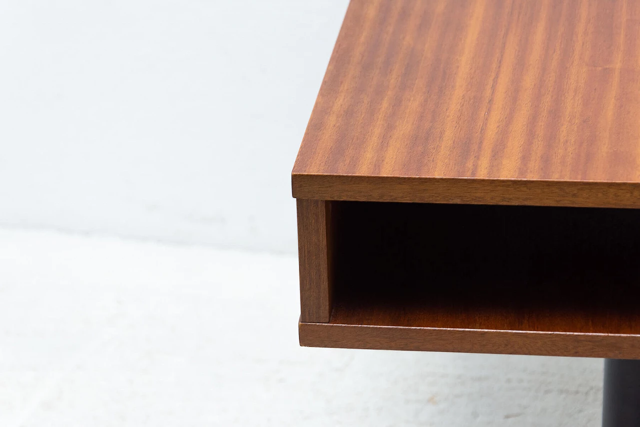 Tavolino girevole per TV in mogano, anni '70 1480362