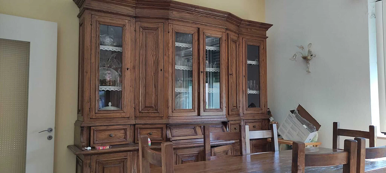Credenza rustica con tavolo e 6 sedie in legno massello, anni '80 1480496