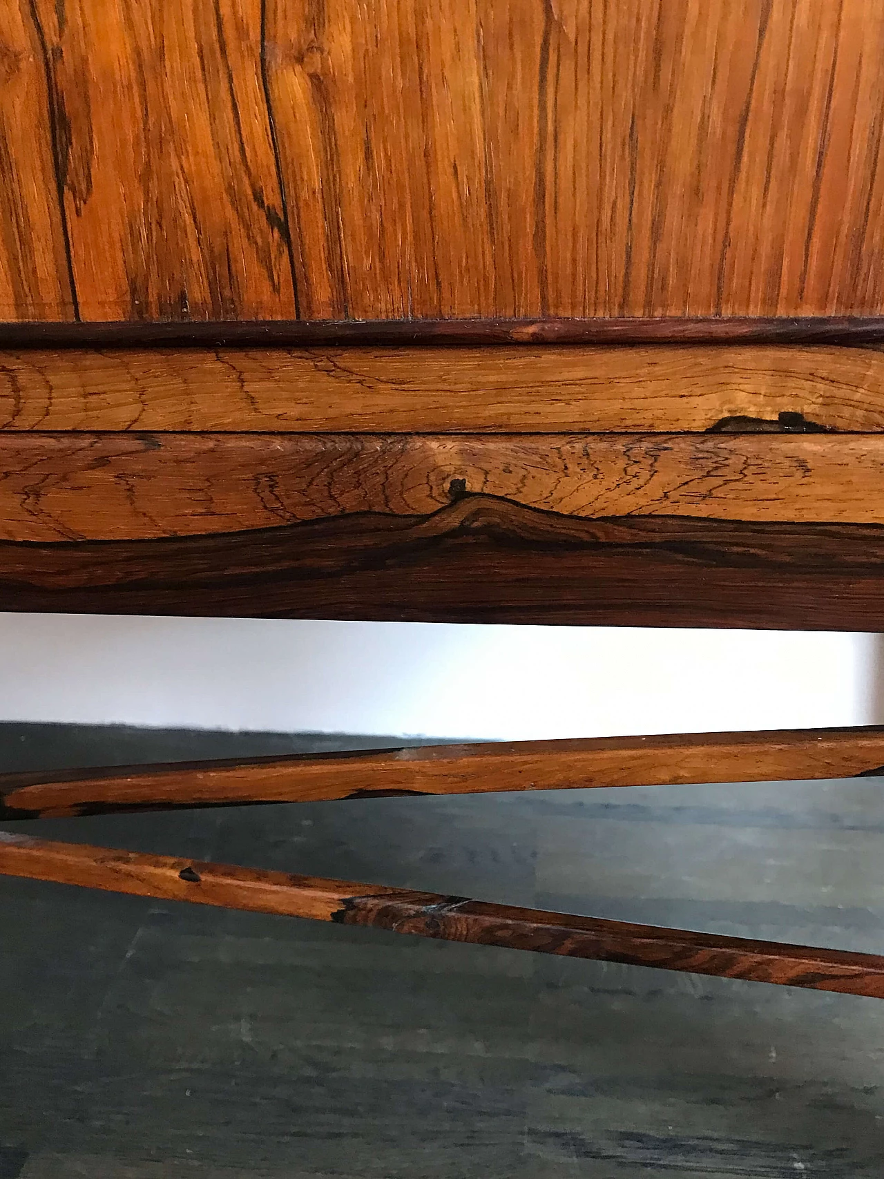 Cabinet in legno scuro, anni '60 1480631