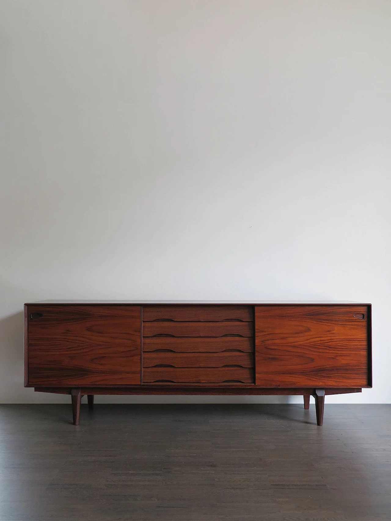 Credenza in legno scuro di Egon Kristensen, anni '50 1480721