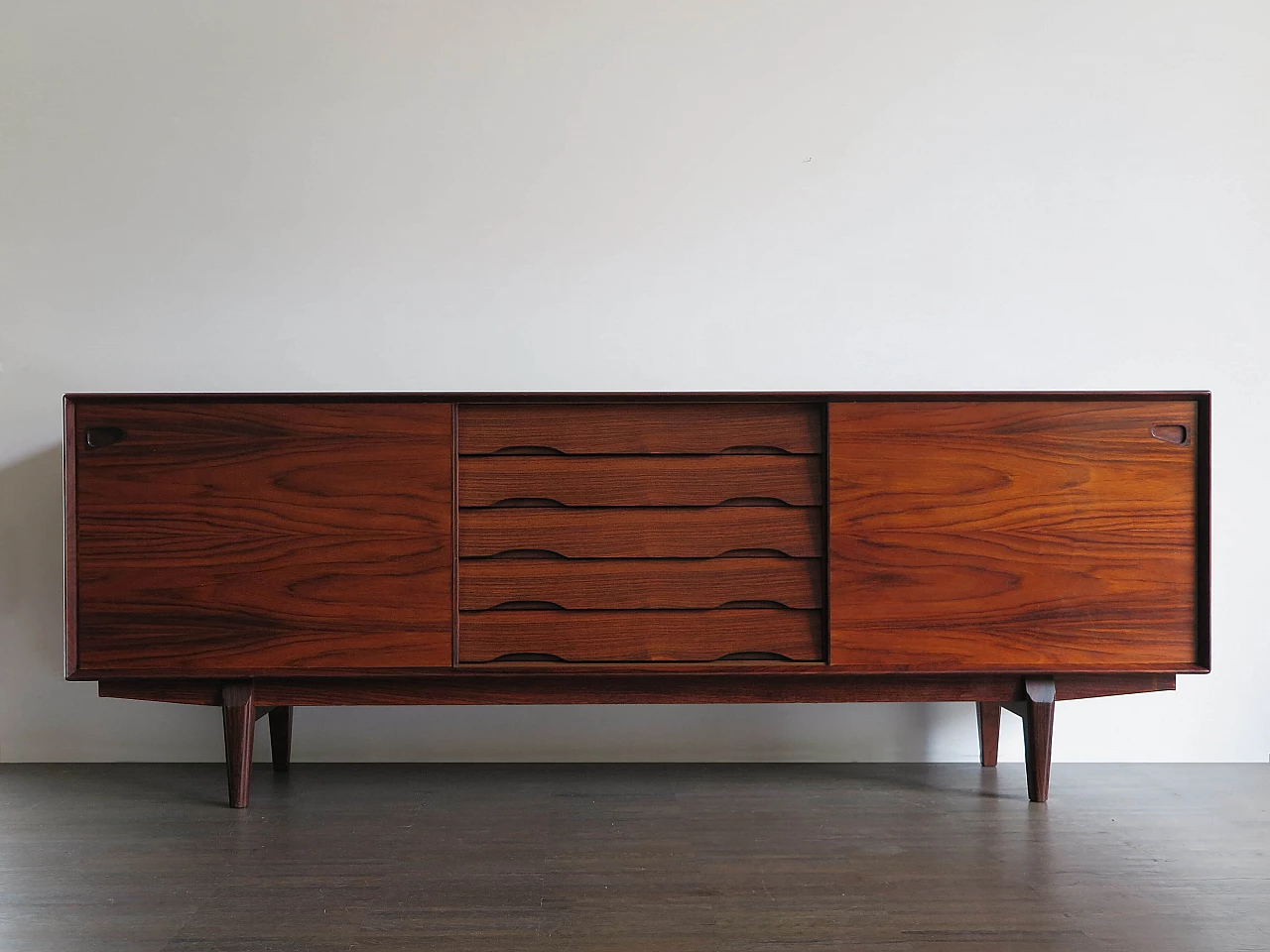 Credenza in legno scuro di Egon Kristensen, anni '50 1480722