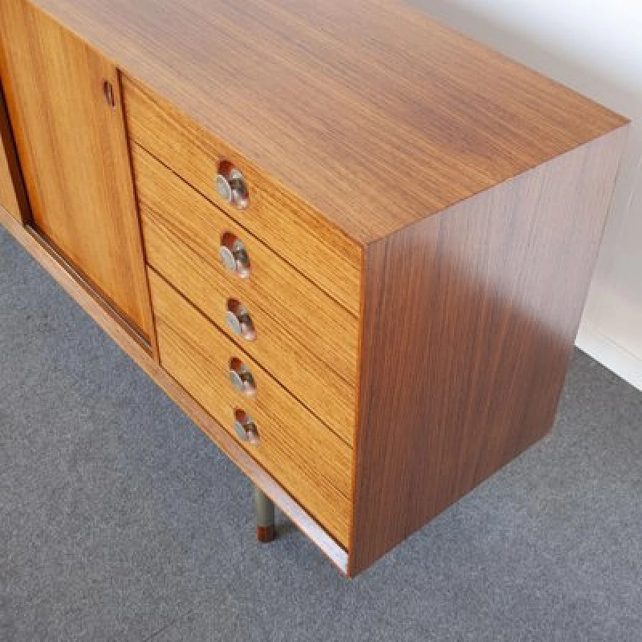 Credenza in noce nello stile di George Nelson, anni '60 1481393