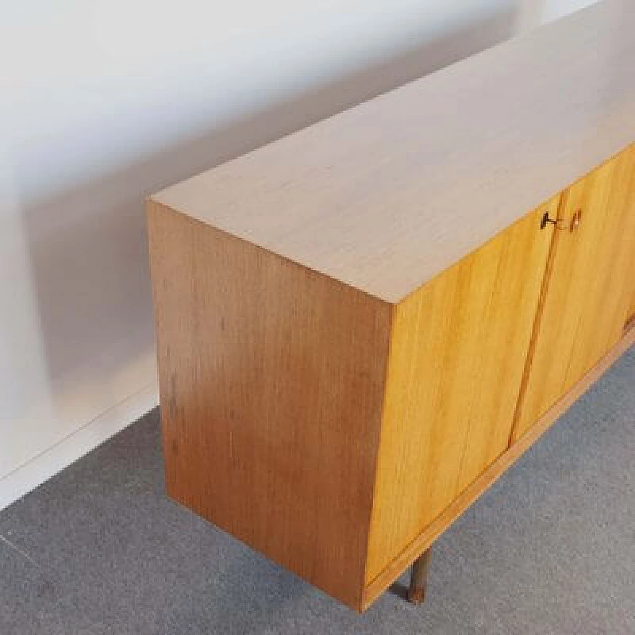 Credenza in noce nello stile di George Nelson, anni '60 1481395