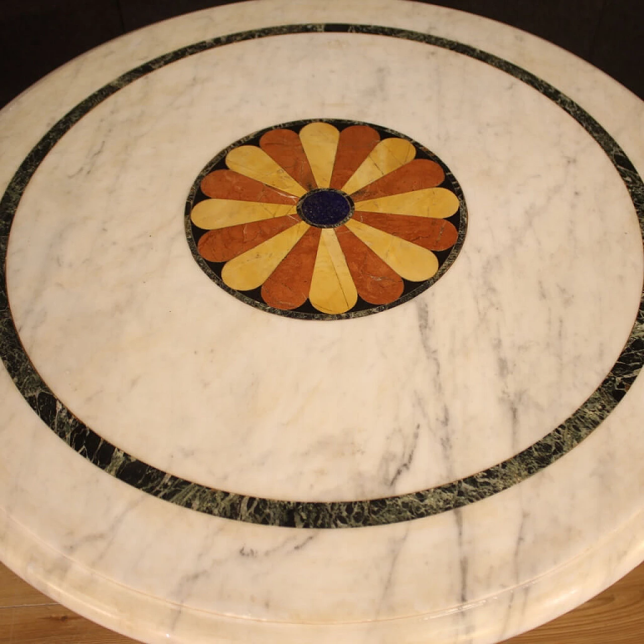 Tavolino in ferro con piano in marmo intarsiato, anni '60 9