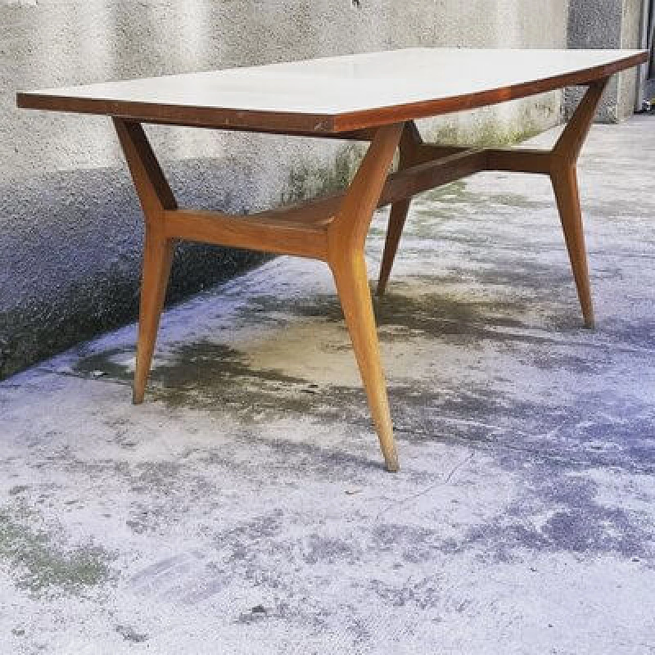 Tavolo da pranzo in legno con piano in laminato, anni '50 2