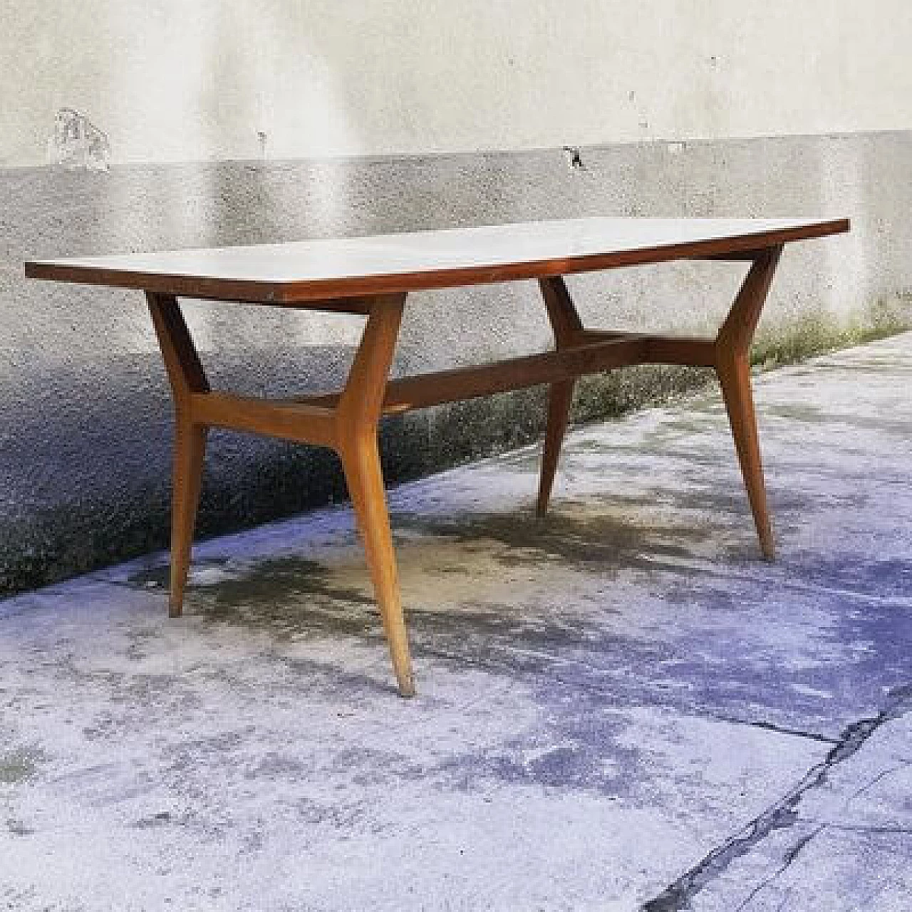 Tavolo da pranzo in legno con piano in laminato, anni '50 3