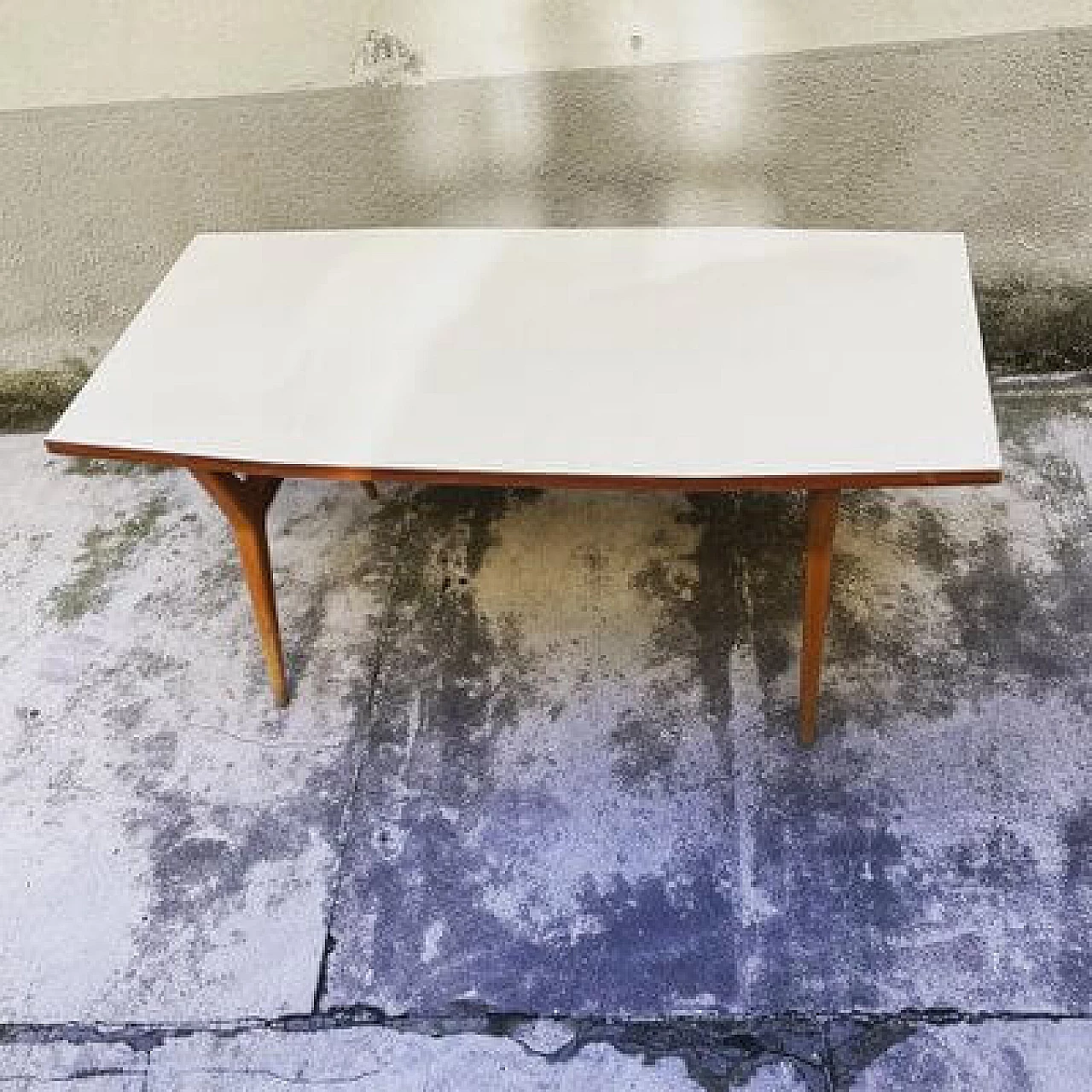 Tavolo da pranzo in legno con piano in laminato, anni '50 4