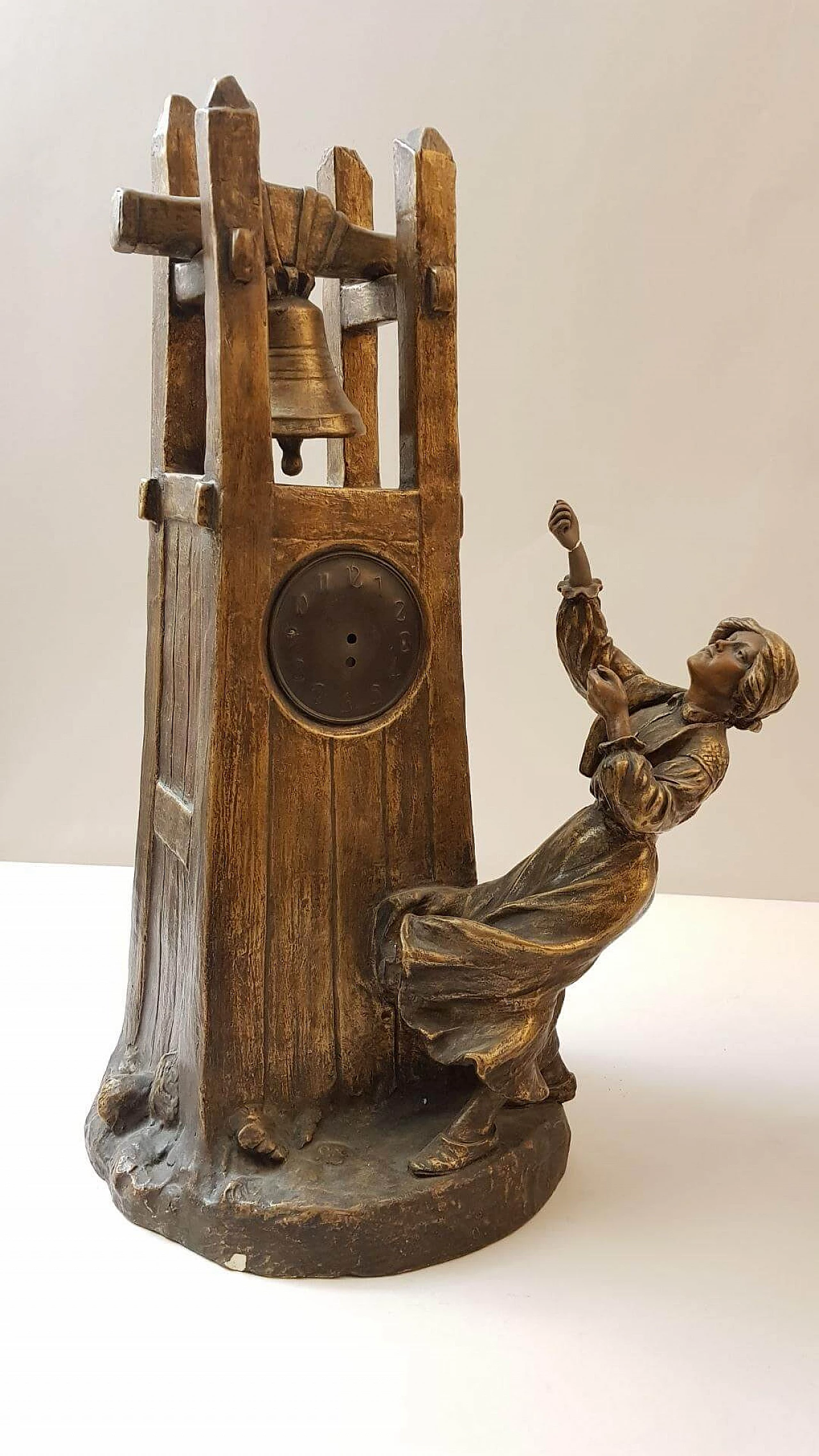 Goldscheider terracotta clock, early 20th century 1