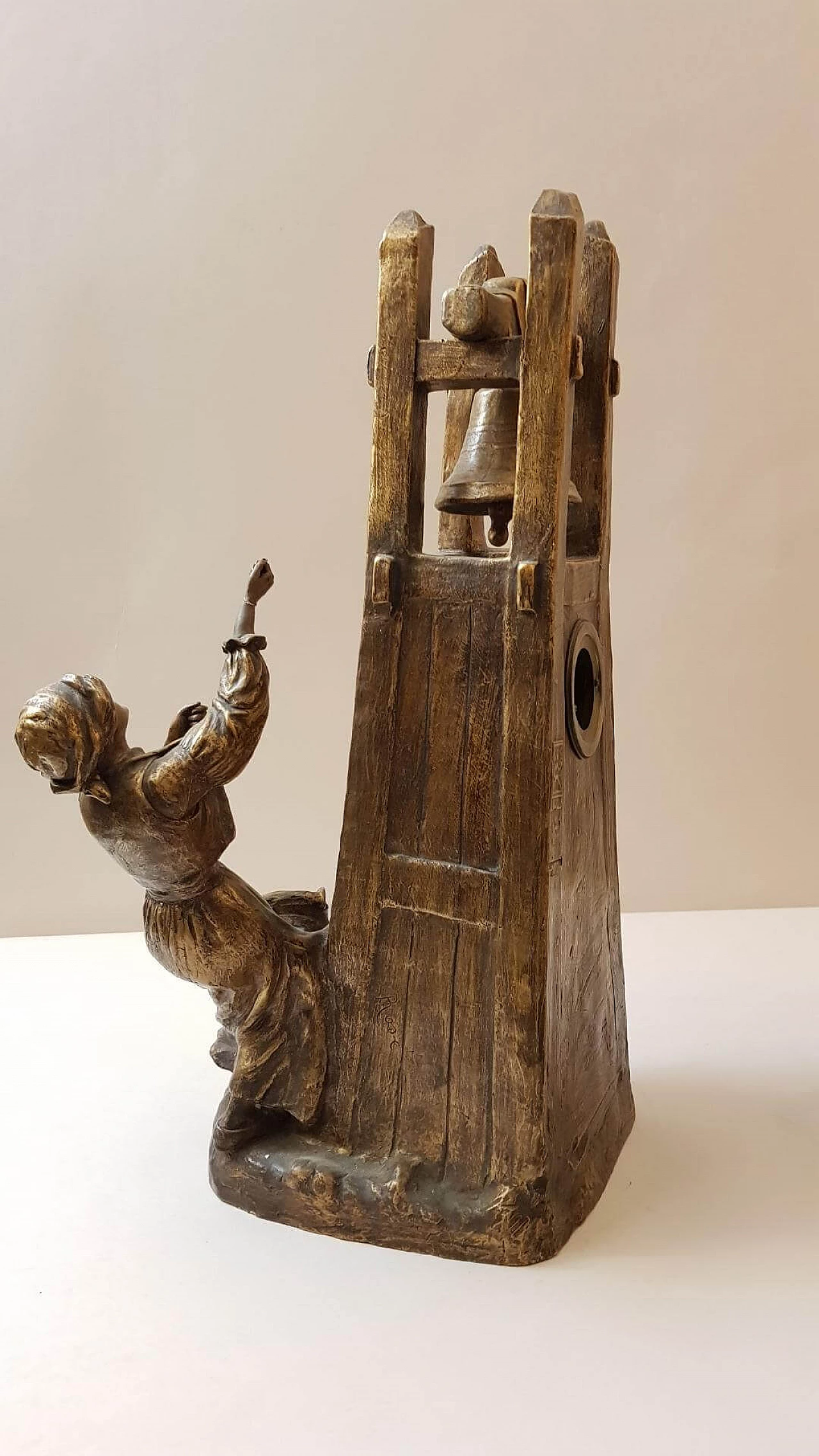 Goldscheider terracotta clock, early 20th century 2