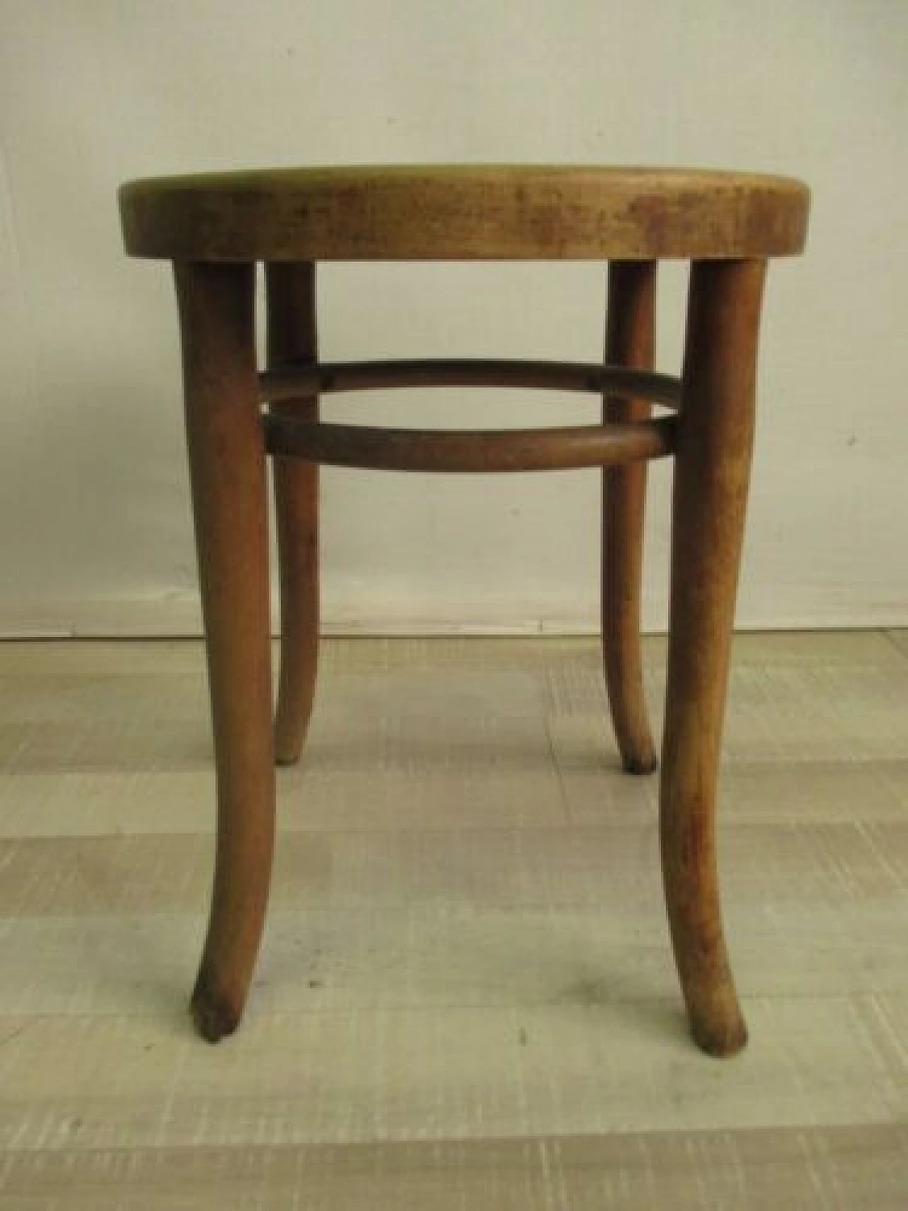 Thonet style stool in bent beechwood, early 20th century 2