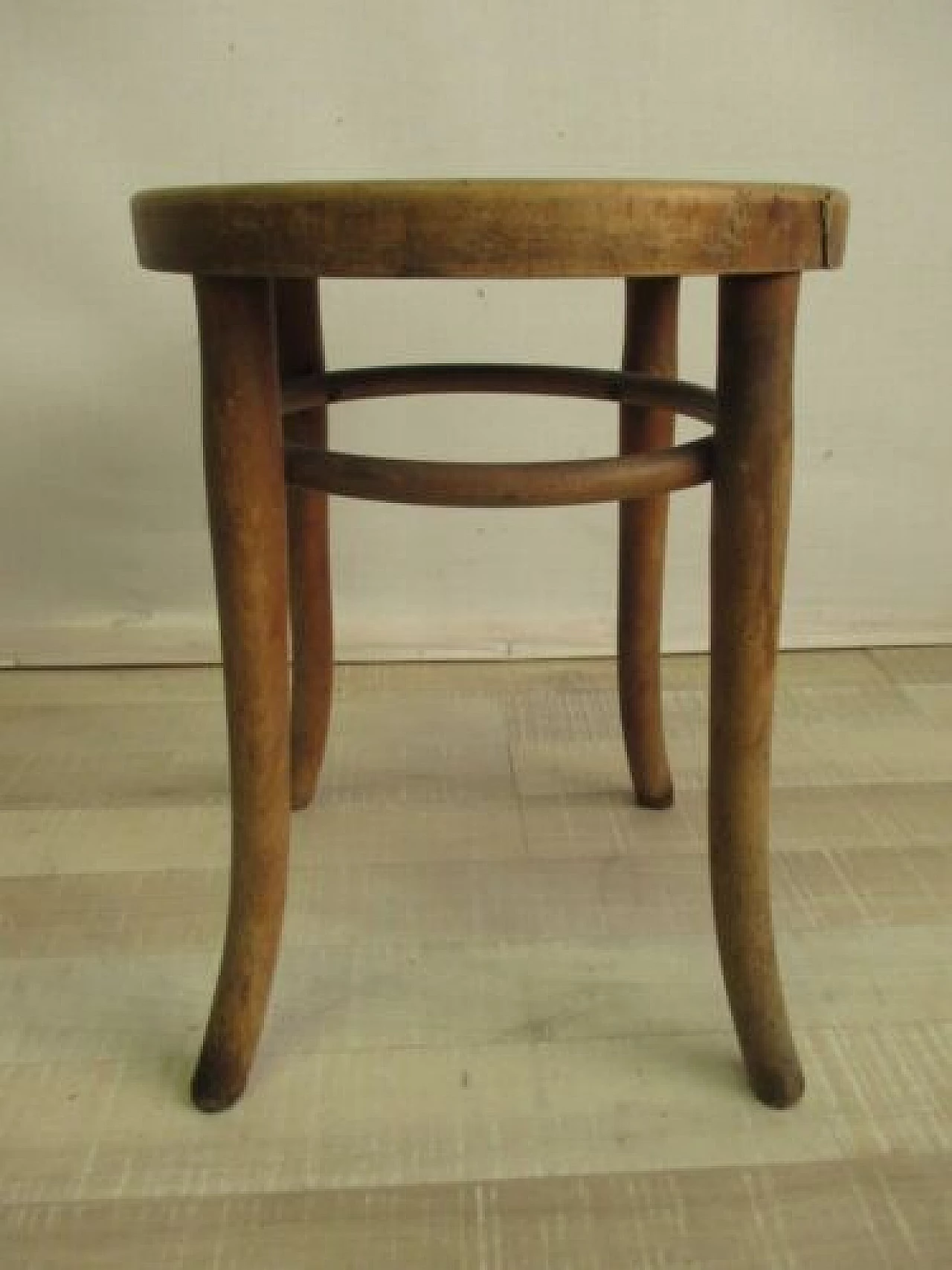 Thonet style stool in bent beechwood, early 20th century 4