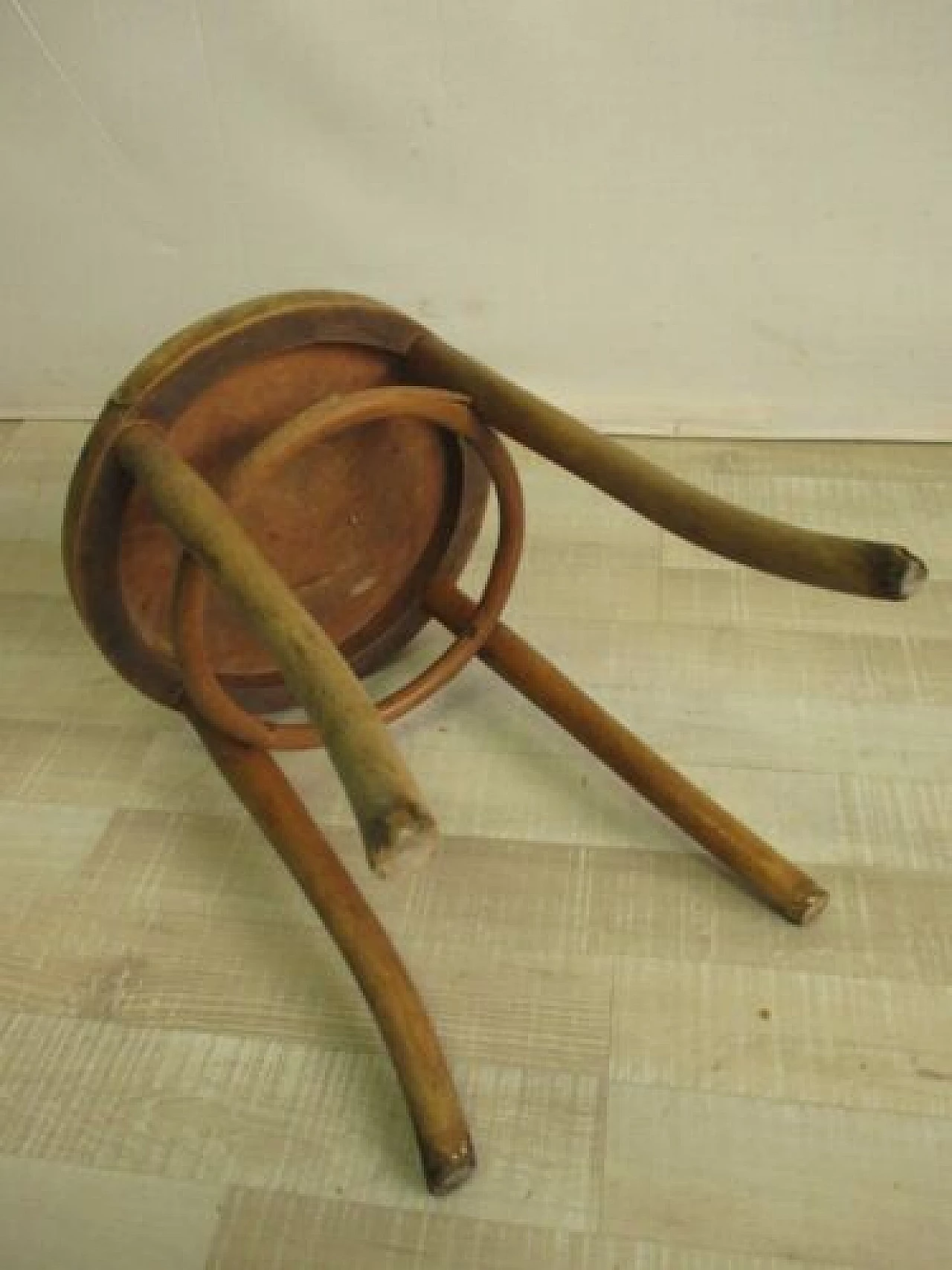 Thonet style stool in bent beechwood, early 20th century 8