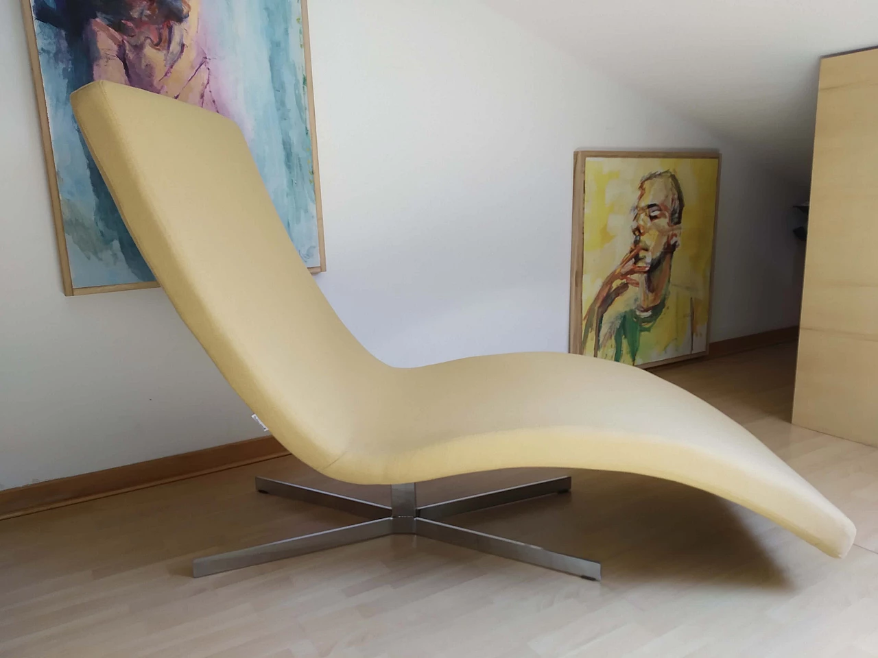 Poltrona Joy in tessuto senape Chateau D'Ax 1