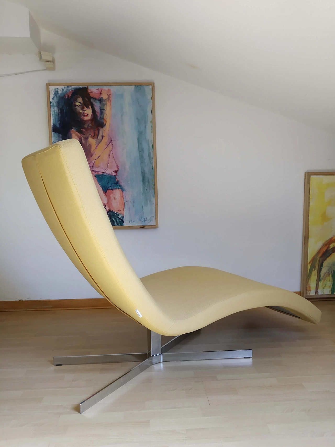 Poltrona Joy in tessuto senape Chateau D'Ax 4