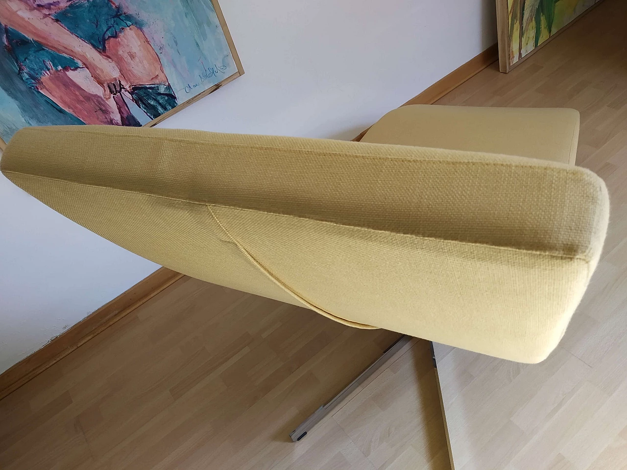 Poltrona Joy in tessuto senape Chateau D'Ax 11