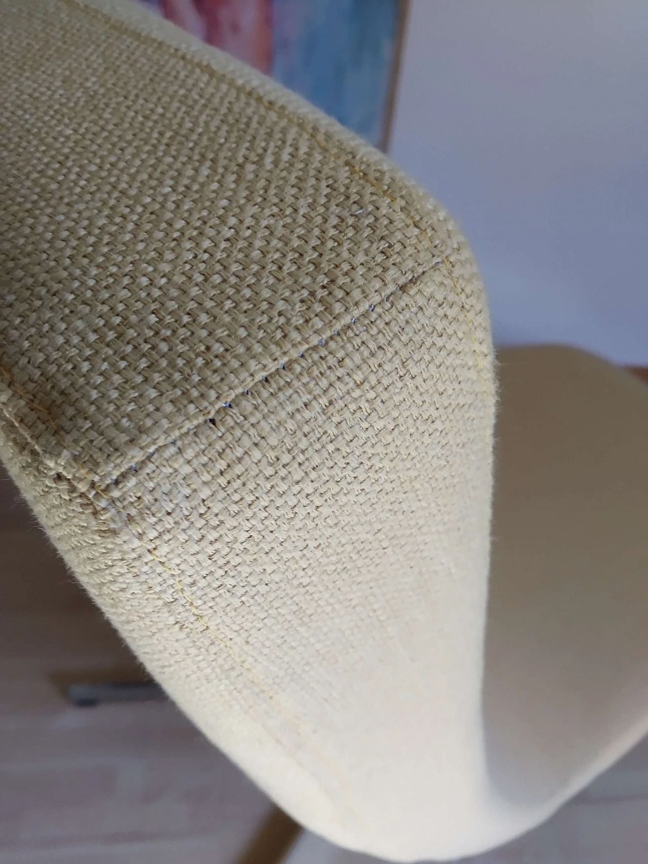 Poltrona Joy in tessuto senape Chateau D'Ax 13