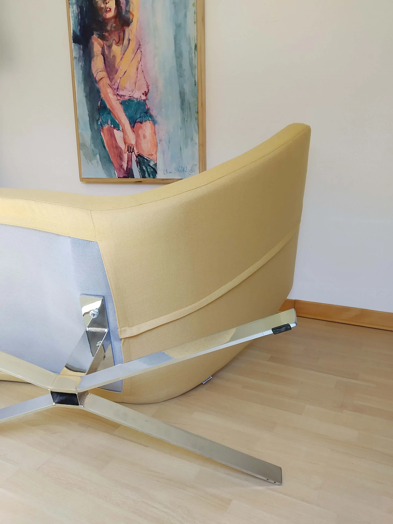 Poltrona Joy in tessuto senape Chateau D'Ax 23