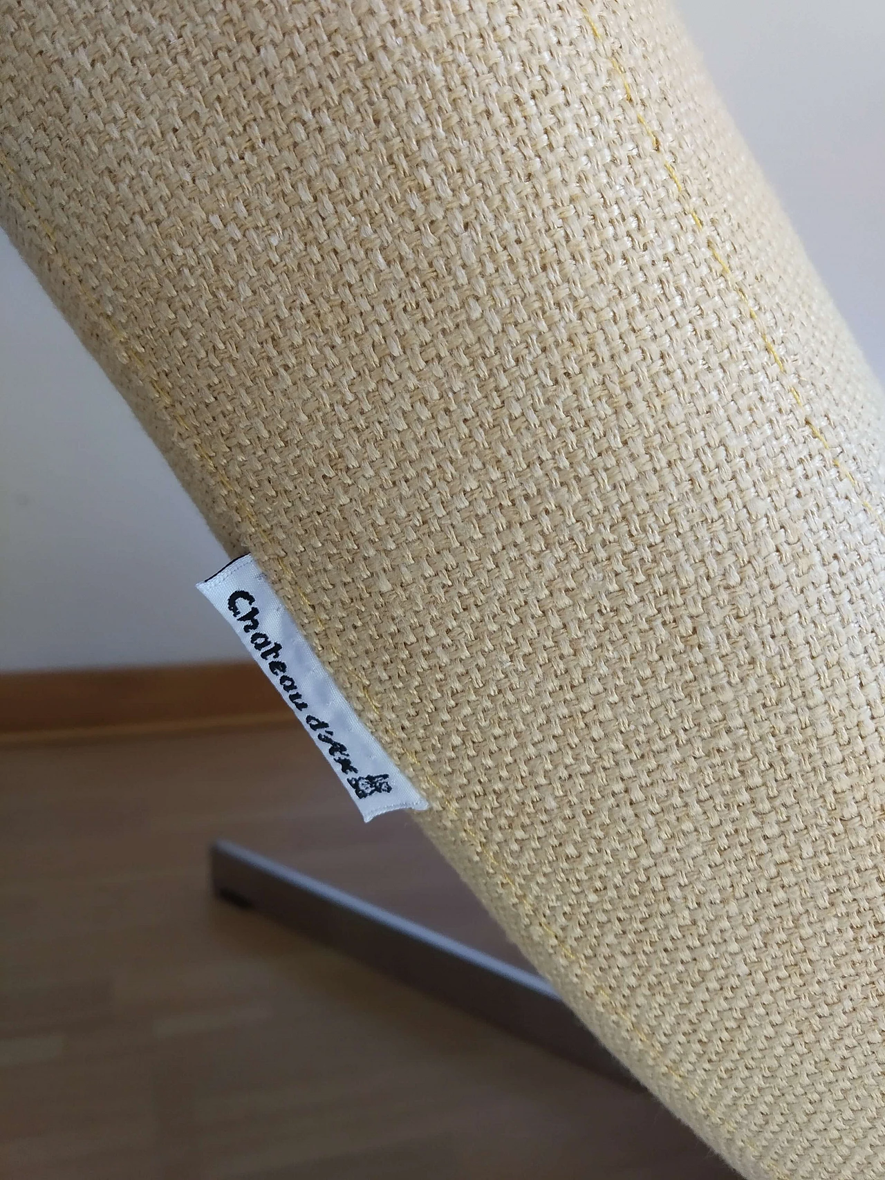 Poltrona Joy in tessuto senape Chateau D'Ax 26